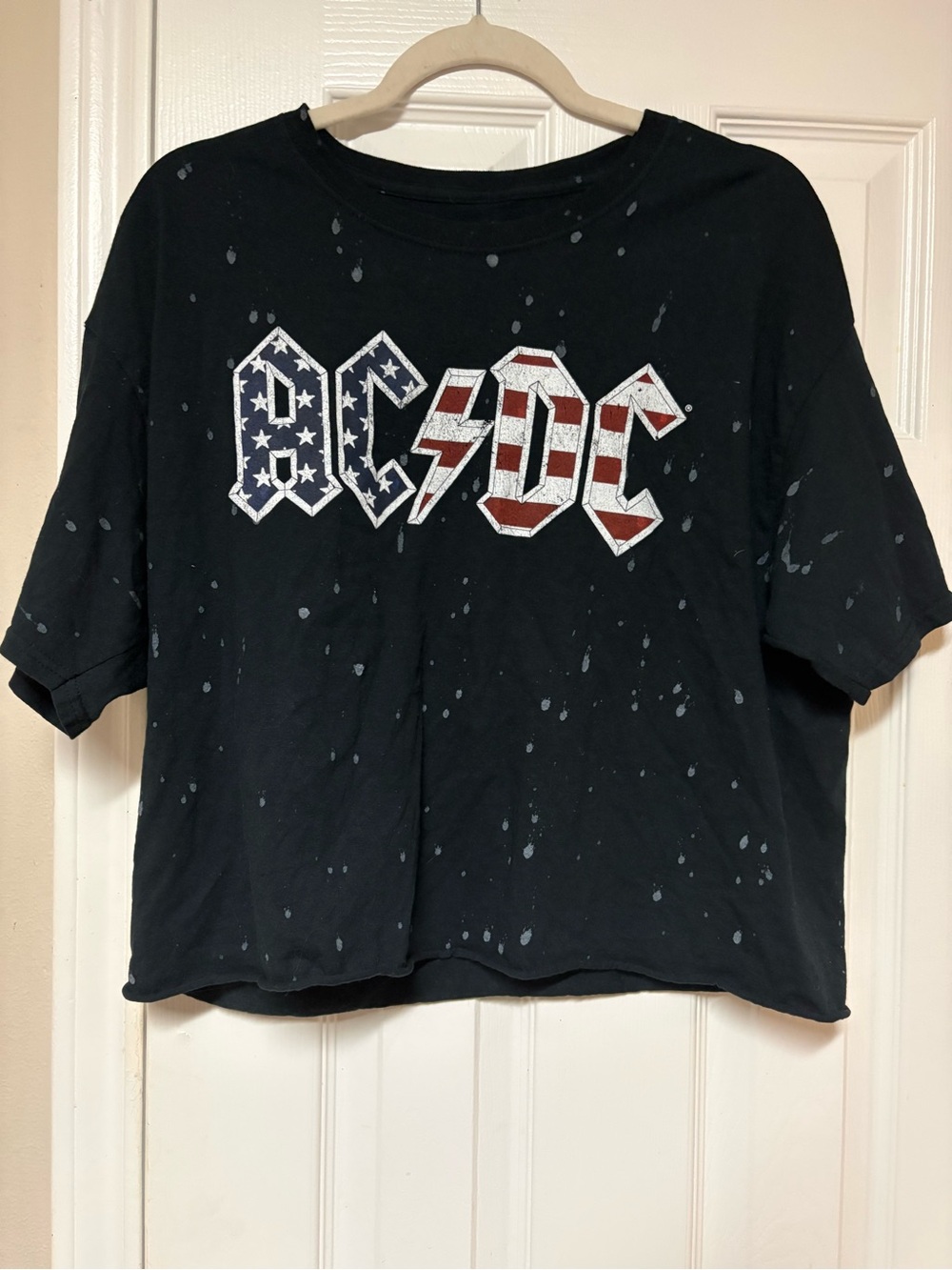 AC/DC 1980 US Tour American Flag Cropped Graphic Tee Splatter Black Large